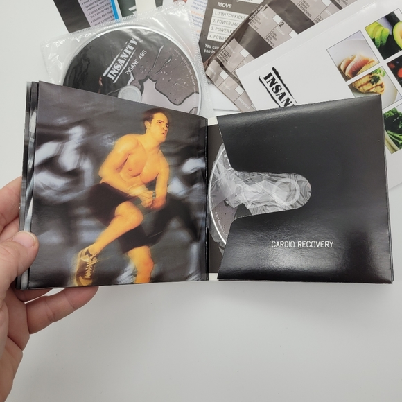 BEACHBODY | Insanity workout DVD set - Picture 7 of 16